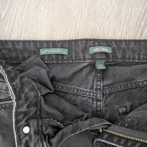 WILD Fable Black Denim Shorts - Picture 2 of 4